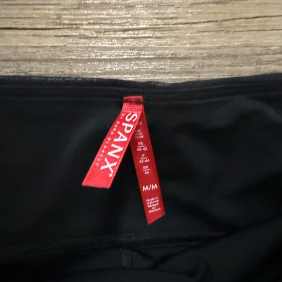 SPANX Black Leggings - Picture 2 of 3